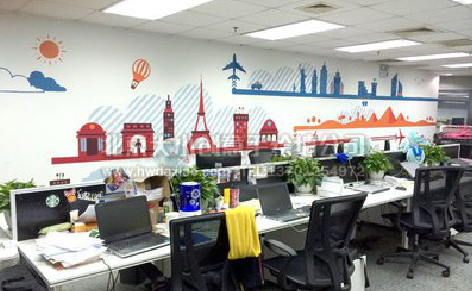 周至教你设计办公室墙绘的方法。